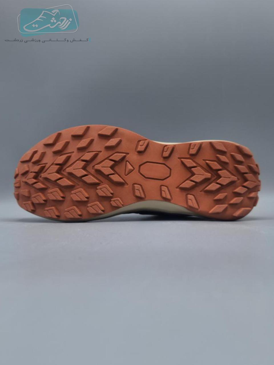  https://zarshoes.ir/uploadfile/file_portal/site_5571_web/file_portal_end/shop/انبار-قدس/product/78/12304/1.jpg          